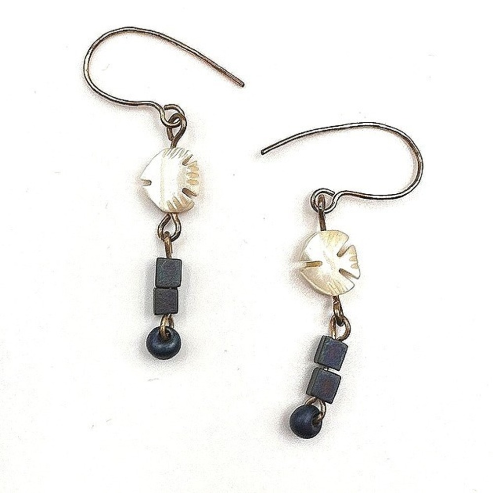 Vintage 90s Carved Fish Dangle Earrings Cube Beaded Boho Women's Classic Jewelry